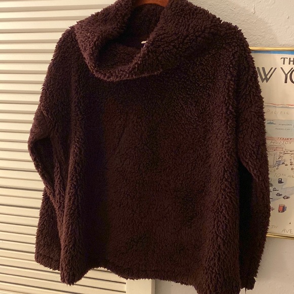a new day Burgundy Cowl Neck Shirpa pullover size L, like new! - Picture 1 of 4